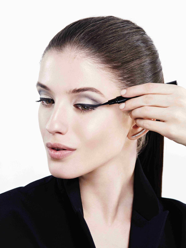 avon super extend eyeliner tutorial