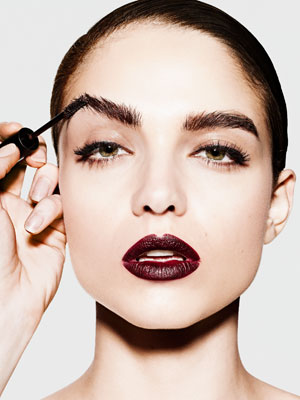 4 Steps to Perfect Power Brows