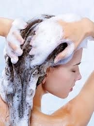How to Prevent, Treat and Manage Dry Scalp and Dandruff