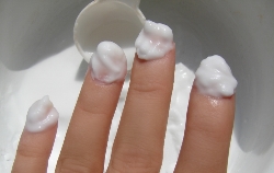 using peroxide to whiten nails