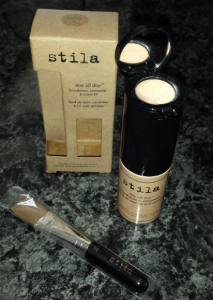 Stila Stay All Day Foundation, Concealer and Brush Kit