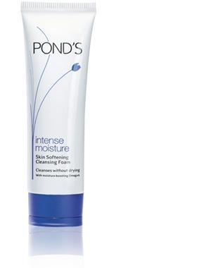 Pond’s Intense Moisture Skin Softening Cleansing Foam